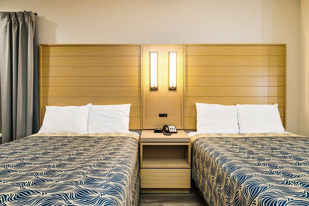 Palace Inn Blue-Iah East Humble Room photo