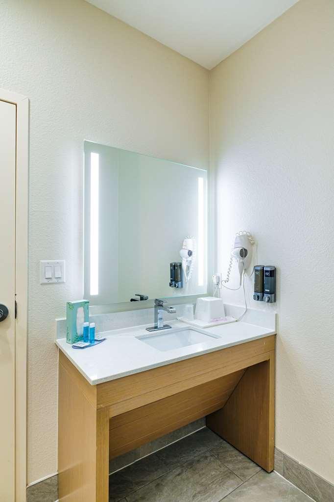 Palace Inn Blue-Iah East Humble Room photo